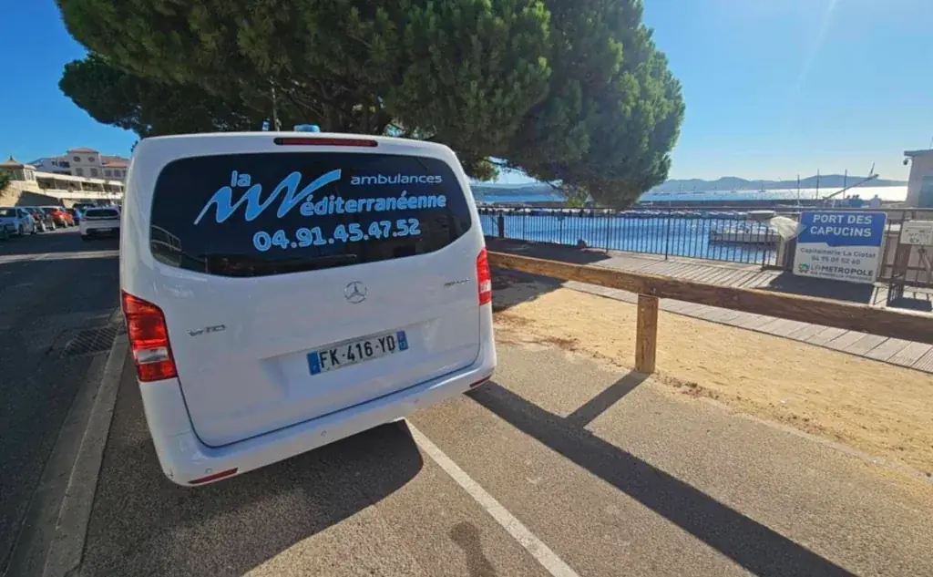 Ambulance de la Méditerranéenne au port